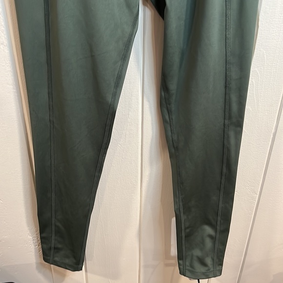 CK Calvin Klein Performance Compression Leggings - Picture 3 of 14